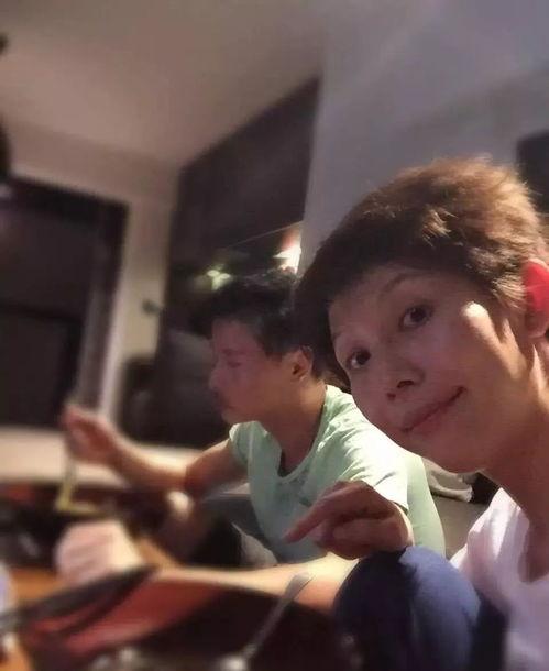 蔡少芬吃瓜张晋,夫妻甜蜜互动引网友热议