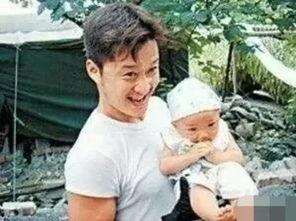 吴京视频吃瓜,揭秘娱乐圈幕后故事