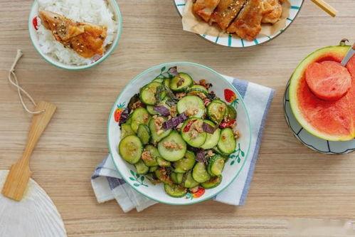 在厨房吃瓜,美食时光尽享