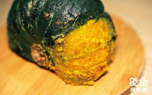 石头吃贝贝瓜,石头与贝贝瓜的奇妙邂逅