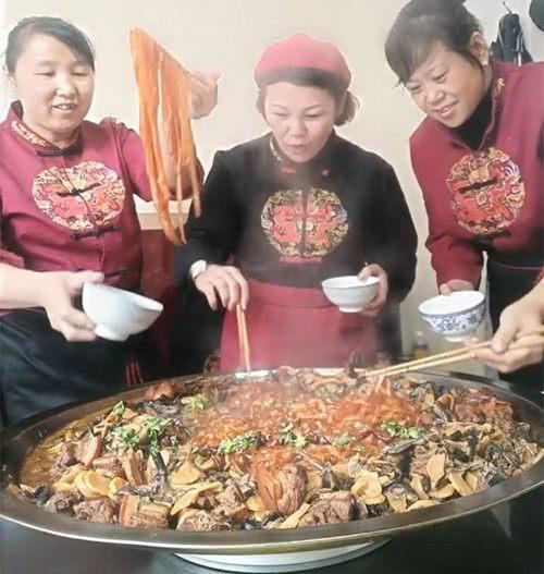 同事吃瓜老板吃饼,职场风云录