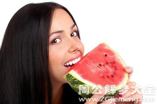 梦见别人都在吃瓜,揭秘“全民吃瓜”背后的神秘寓意