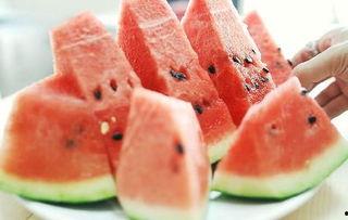 青岛姐弟吃瓜,一场甜蜜的夏日食瓜盛宴