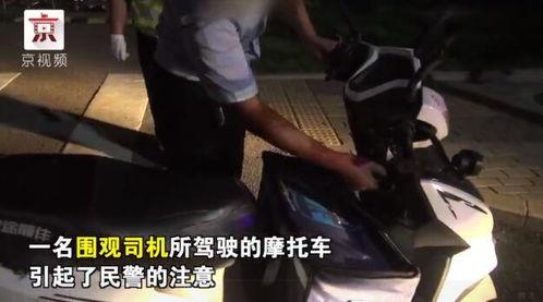 吵架吃瓜群众围观,吃瓜群众的热议与解读