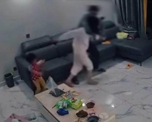 吃瓜被打的视频,网络暴力引发社会关注